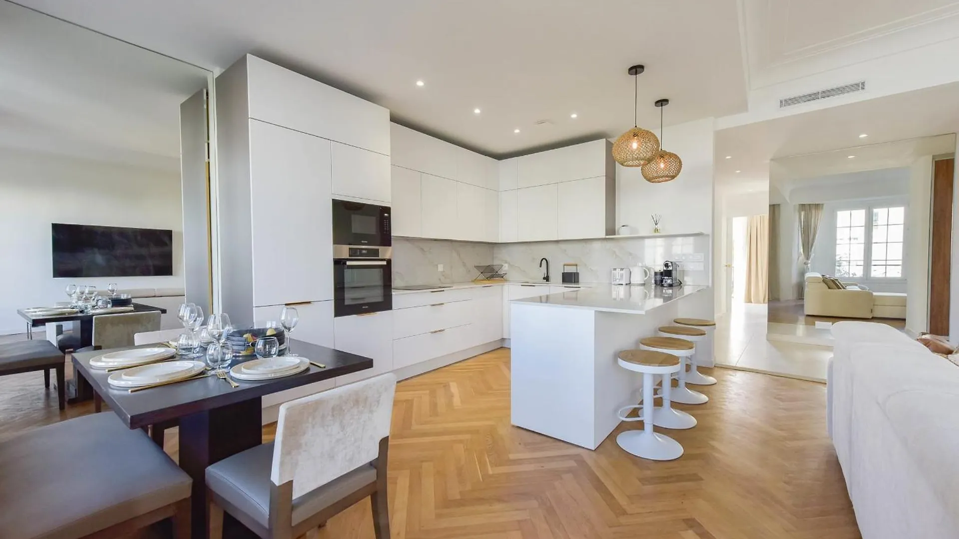 Rare Luxury 3-Br Near The Croisette Apartment Cannes