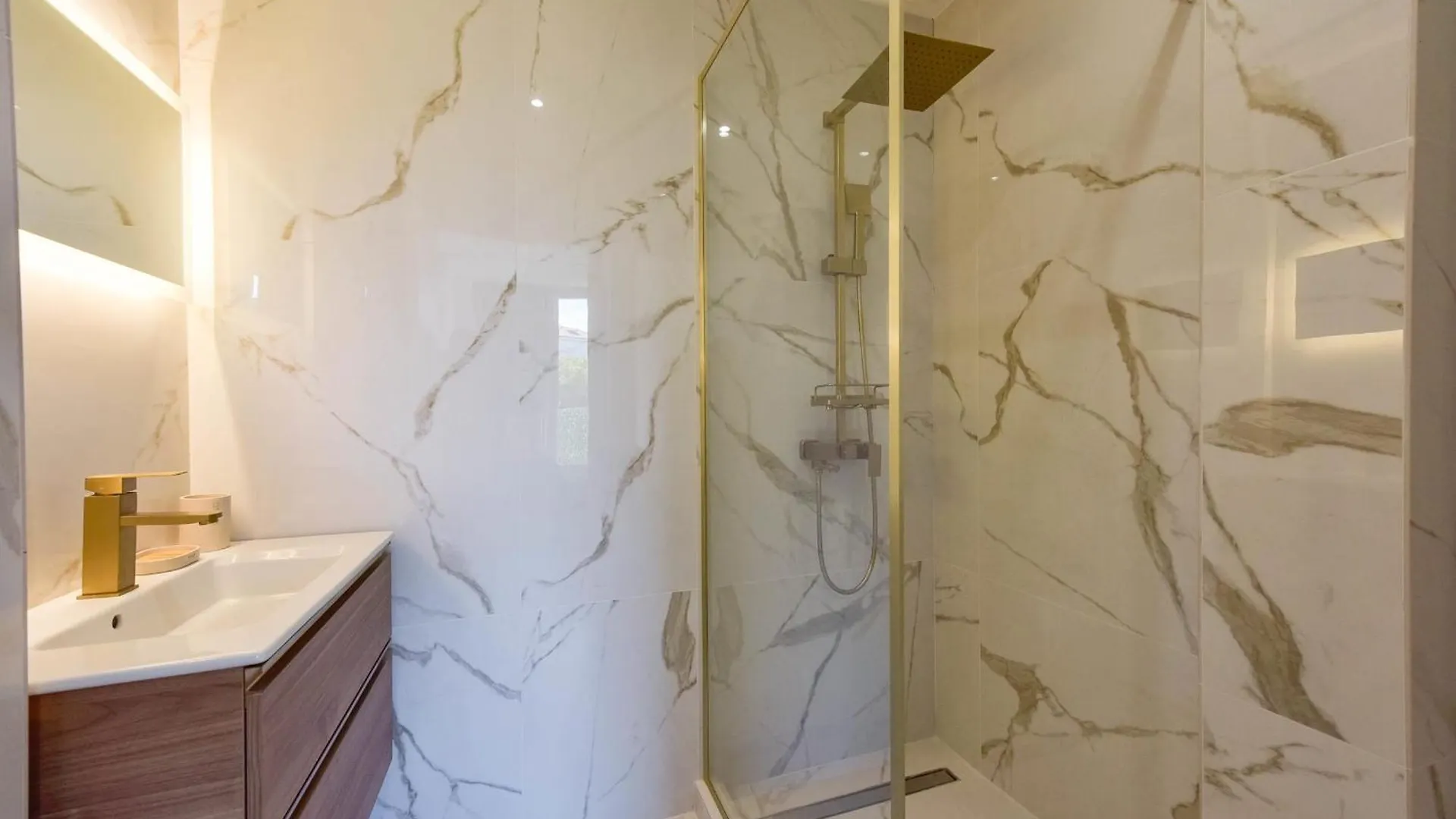 Rare Luxury 3-Br Near The Croisette Apartment Cannes