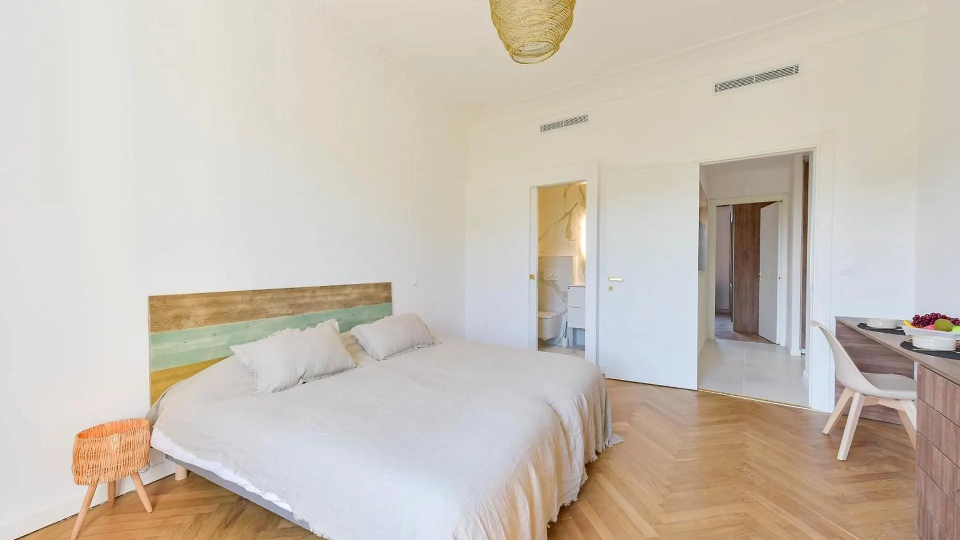Rare Luxury 3-Br Near The Croisette Apartment Cannes France