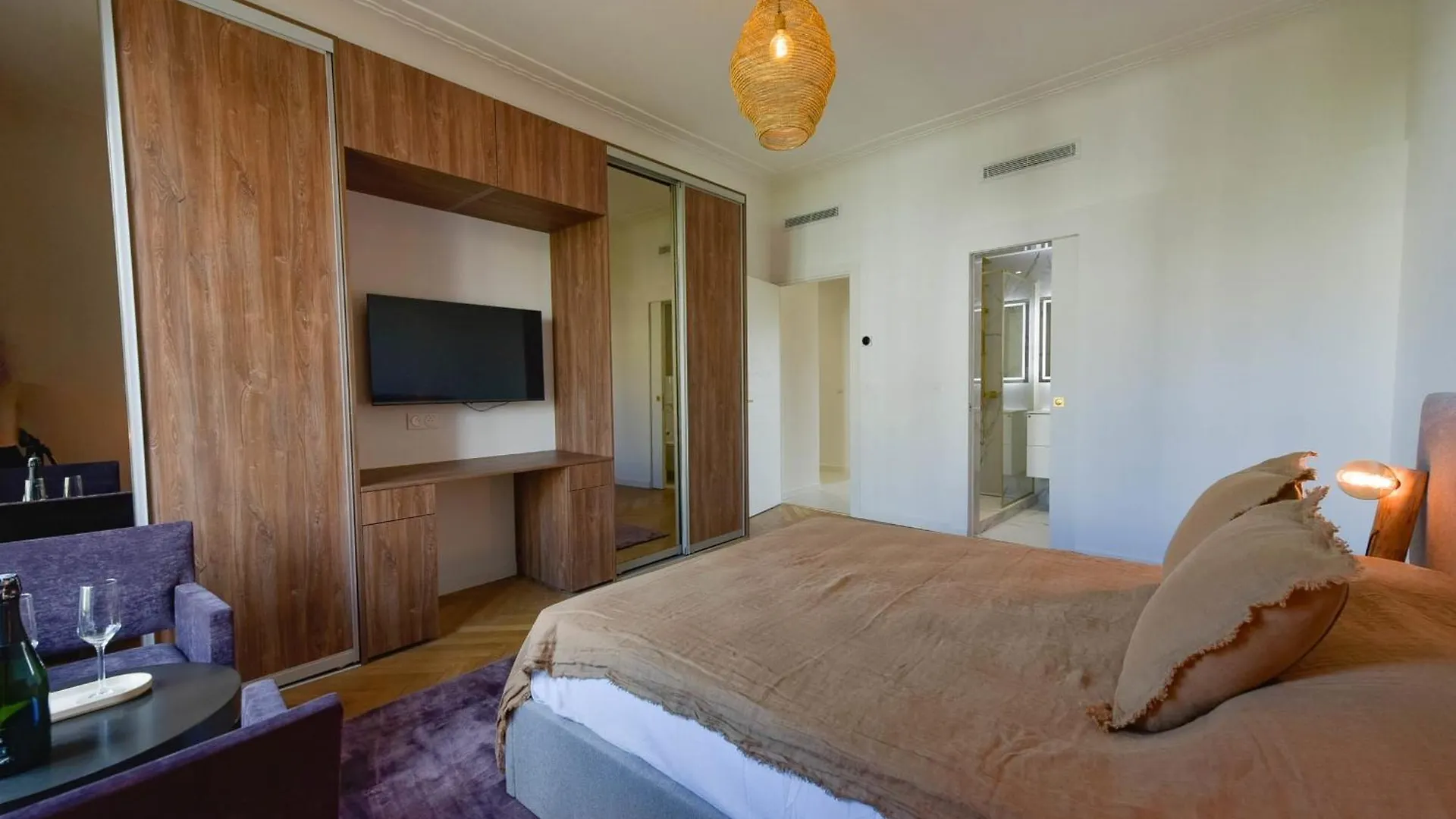 Rare Luxury 3-Br Near The Croisette Apartment Cannes